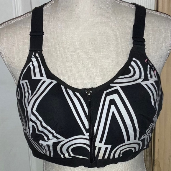 Victoria's Secret Other - Women’s Victoria’s Secret Sport Wireless Bra Preowned Size 38D